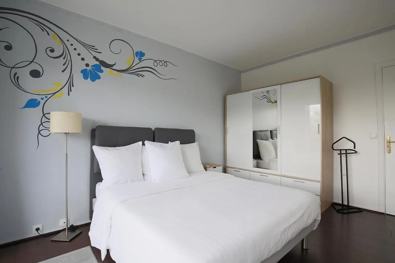 Appartement Ponthieu - Hala Parigi